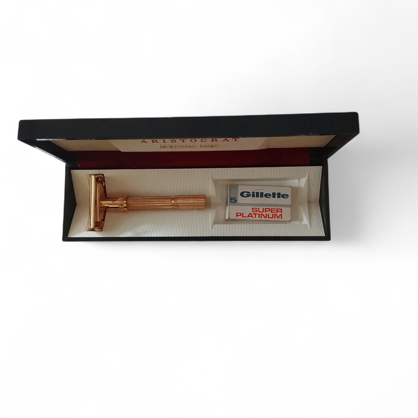 Gillette Aristocrat Maquinilla Afeitado Clasico en estuche negro con maquinilla vintage dorada y paquete de cuchillas